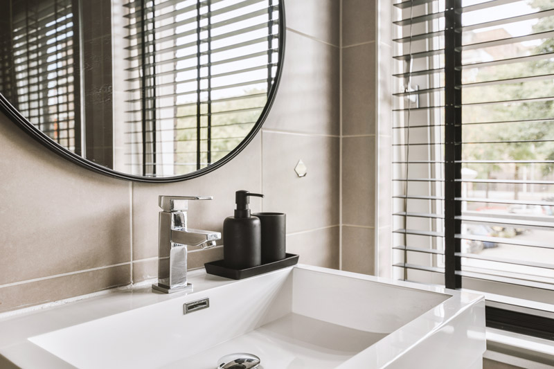 What Blinds are the Best Choice for Bathrooms